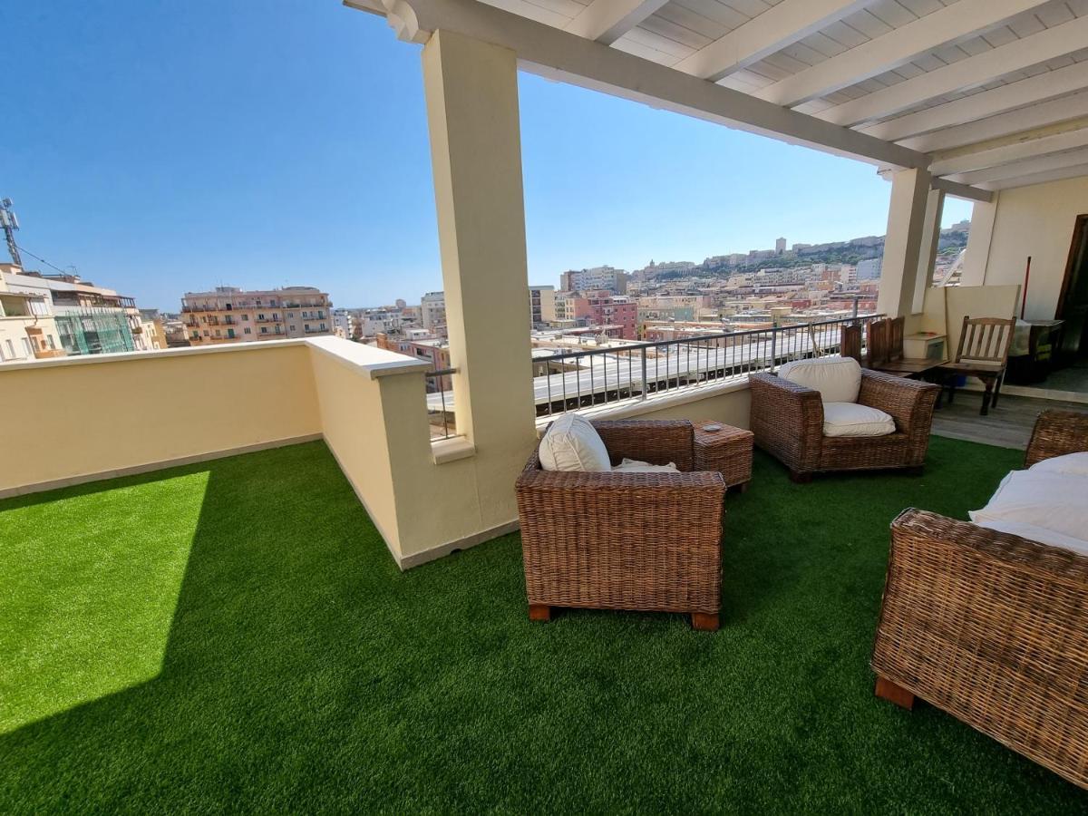 Ferienwohnung Attico Panoramico Cagliari Exterior foto